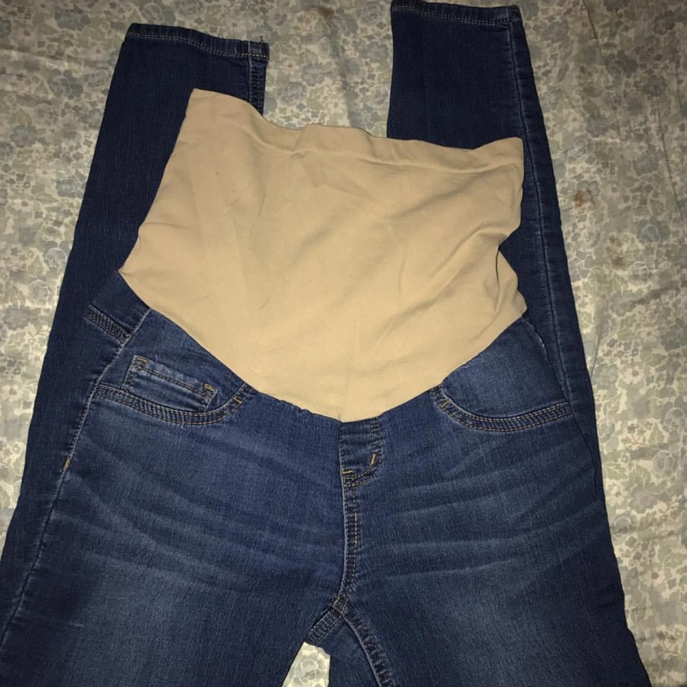 Maternity skinny jeans